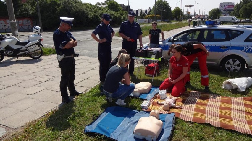 Policjanci z Opola uczyli pierwszej pomocy