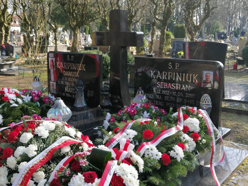 Sebastian Karpiniuk spoczywa na kołobrzeskim cmentarzu u...