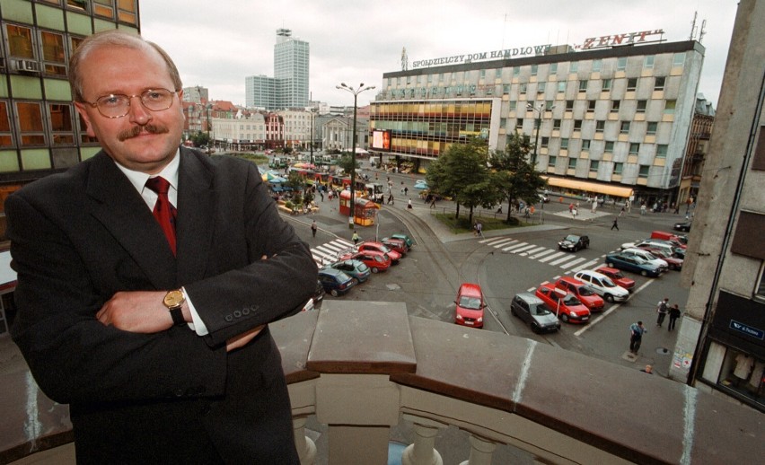Rynek w Katowicach 20 lat temu - to był inny świat! Kto pamięta takie miasto?