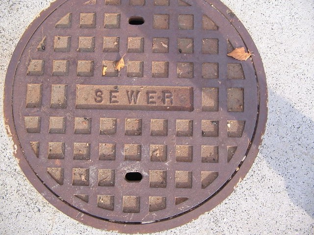 Źródło: http://commons.wikimedia.org/wiki/File:D.C._Sewer.JPG