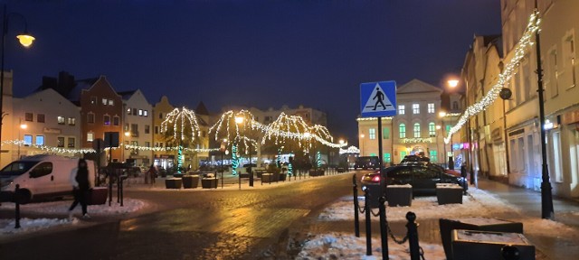 Świąteczna iluminacja w Żaganiu. Programy imprez znajdziecie pod galerią zdjęć