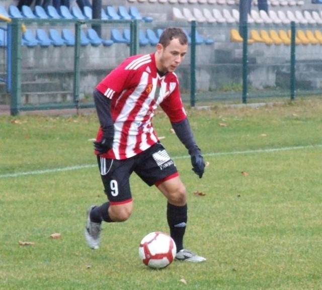 Dawid Rupa strzelił dwa gole dla Beskidu w zwycięskim dla niego meczu w Andrychowie przeciwko Porońcowi Poronin 5:2, a rozegranym w grupie małopolsko-świętokrzyskiej III ligi.