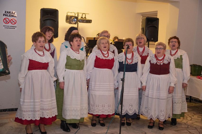 Potrójny jubileusz w Biadkach: KGW i KR skończyły 65 lat, a Biadkowianki - 35! [ZDJĘCIA]