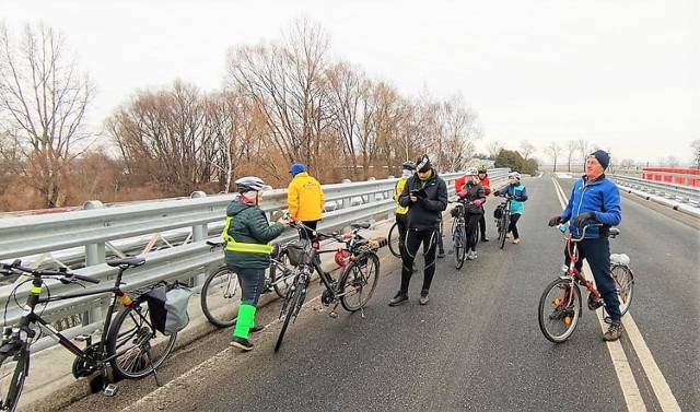 Choć w kalendarzu dopiero styczeń, to cyklistów z Klubu Turystyki Rowerowej "Kujawiak" w Inowrocławiu można już spotkać na trasach