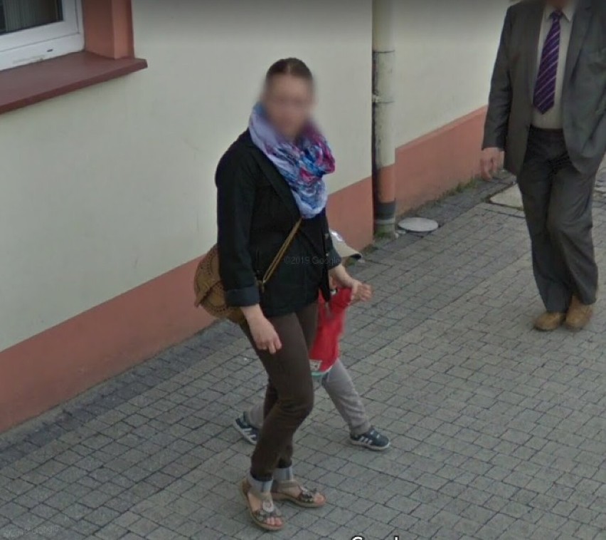 Uliczna moda w Mikołowie. Jak ubierają się mieszkańcy miasta? Sprawdź ZDJĘCIA z Google Street View