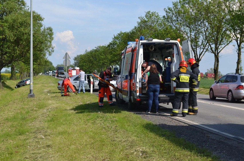 Wypadek koło Gnojewa. Zderzyły się dwa samochody osobowe