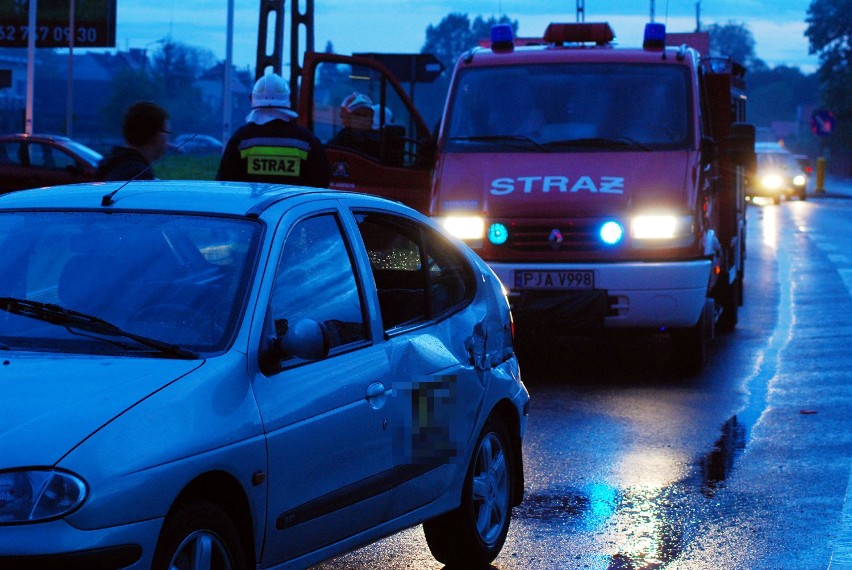 Wypadek w Witaszycach: Zderzenie ciężarówki z osobówką