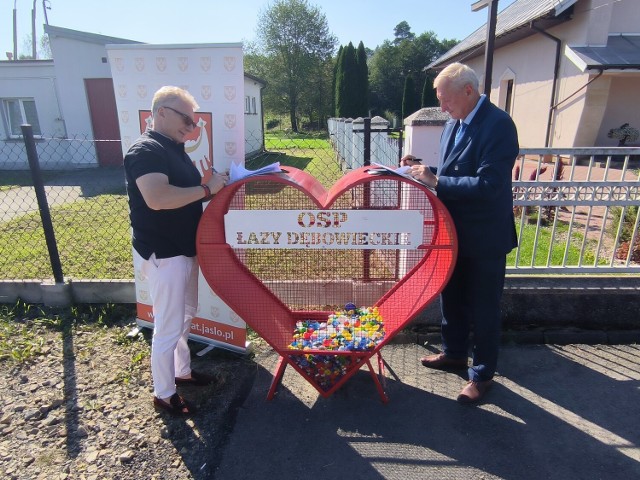 Podpisanie umowy na przebudowę drogi powiatowej w Łazach Dębowieckich