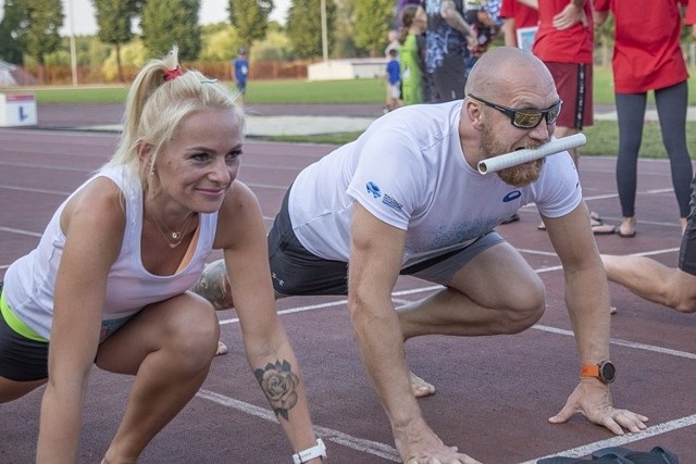 Bieg w japonkach w Rybniku Ku czci olimpijskiej sztafety z Tokio! 

Zobacz kolejne zdjęcia. Przesuwaj zdjęcia w prawo - naciśnij strzałkę lub przycisk NASTĘPNE