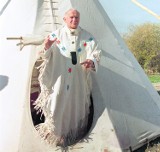 Ostrów: Relikwie Jana Pawła II w Gimnazjum Spółdzielni Oświatowej