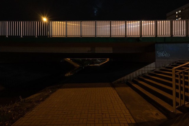 Drogowcy oświetlili podziemne przejście wzdłuż Kanału Gocławskiego