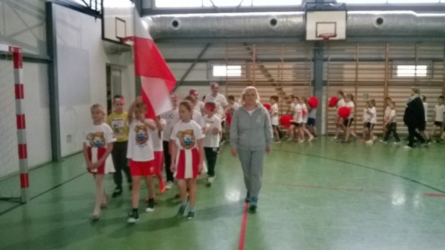 Gmina Nowy Dwór Gdański. W Zespole Szkolno-Przedszkolnym w Marzęcinie odbyła się cykliczna impreza sportowa "Olimpiada Sportowa".