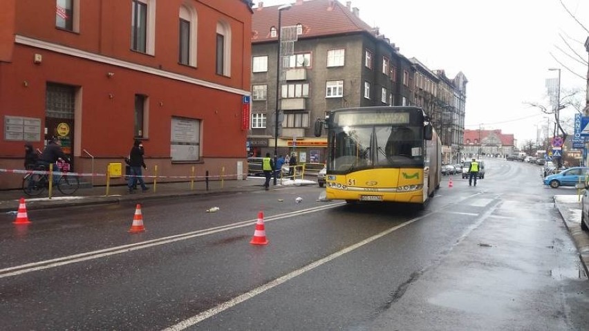 Wypadek w Zabrzu: Autobus potrącił kobietę