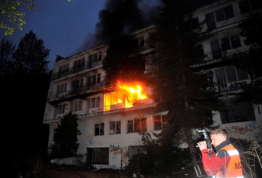 Wybuch gazu w hotelu w Orłowie. Ćwiczenia służb ratowniczych...