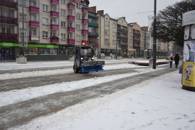 We wtorek gorzowianie cieszyli się ze śniegu. Kolejne opady synoptycy przewidują na środę. Uważajcie na drogach i chodnikach. Może być ślisko!