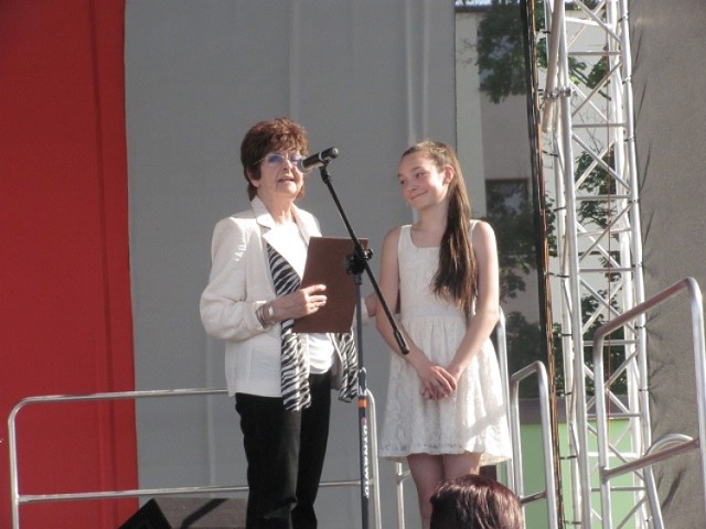 Nagrodę ZASP wręczyła Kindze Hyrze Rena Rolska.