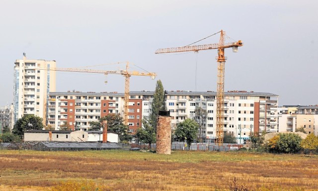 Budynki mieszkalne na nowych osiedlach projektowane są wraz miejscami dla drobnego handlu