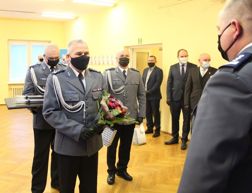 Zmiana komendanta policji w Łasku. Pożegnanie odchodzącego i powitanie nowego