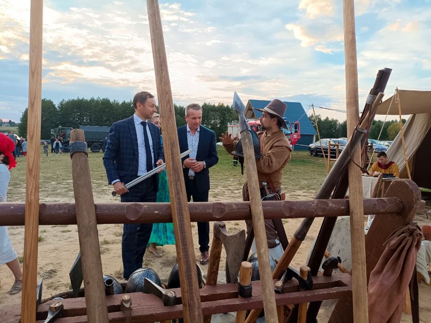 To był niezwykły festyn i biesiada  w słowiańskim klimacie nad zalewem Maczuły. Zobacz zdjęcia