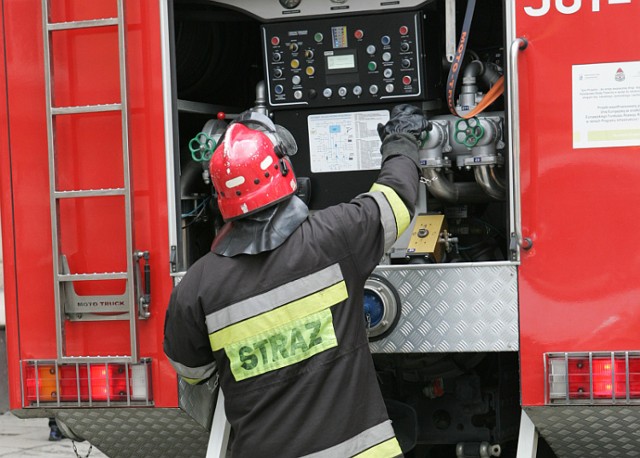 Strażacy z Kostrzyna nad Odrą gasili altankę, która paliła się na ogródkach działkowych w okolicy ul. Jagiellońskiej.