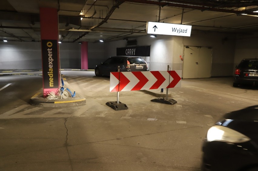 Płatny parking w Galerii Korona w Kielcach. Wiemy od kiedy i dlaczego. Zobacz zdjęcia i film