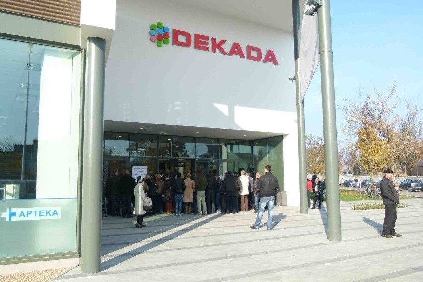 Galeria Dekada w Sieradzu ma 10 lat. Pamiętasz jej otwarcie? Zobacz jak przebiegało ZDJĘCIA