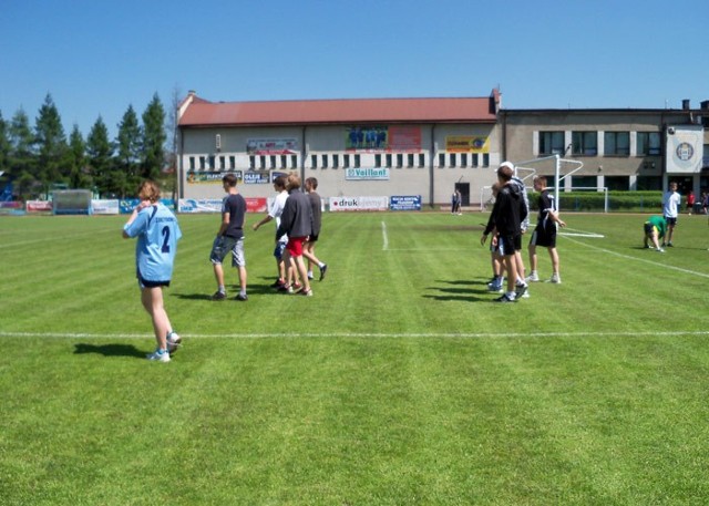 Skoczowski Ośrodek Sportu i Rekreacji zaprasza młodzież do udziału w piłkarskim Turnieju Dzikich Drużyn