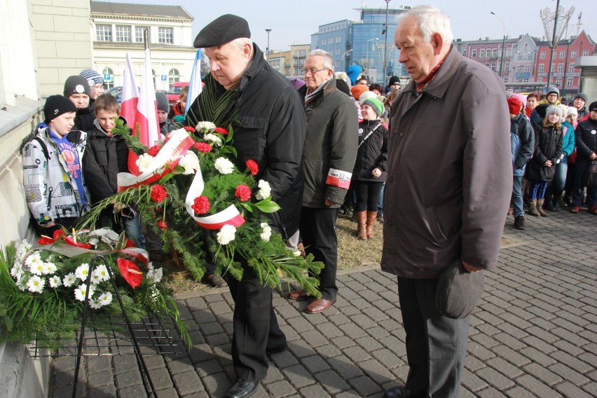 Powstanie styczniowe. W Sosnowcu złożono kwiaty w rocznicę zdobycia dworca