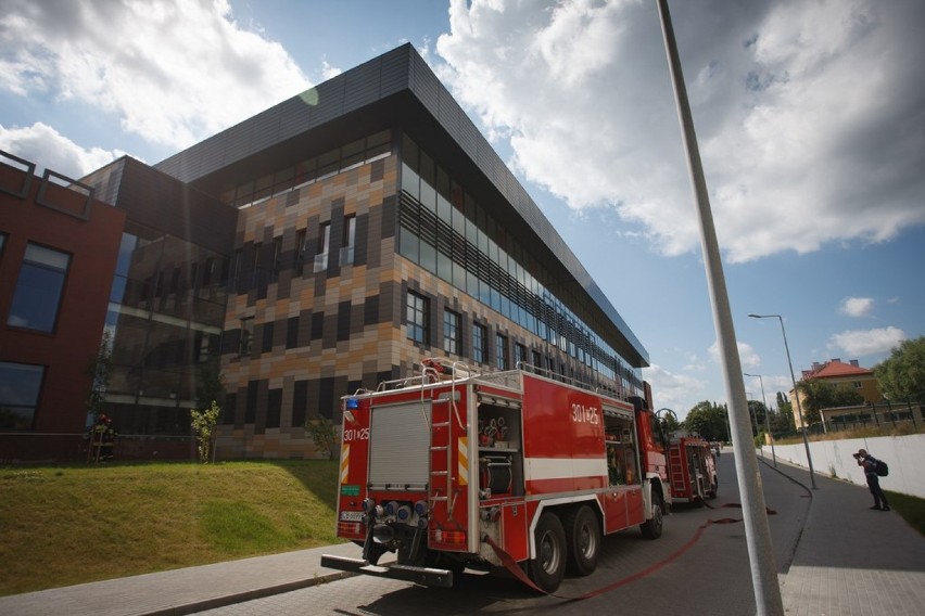 Bydgoszcz: Pożar biblioteki UKW na ul. Szymanowskiego...