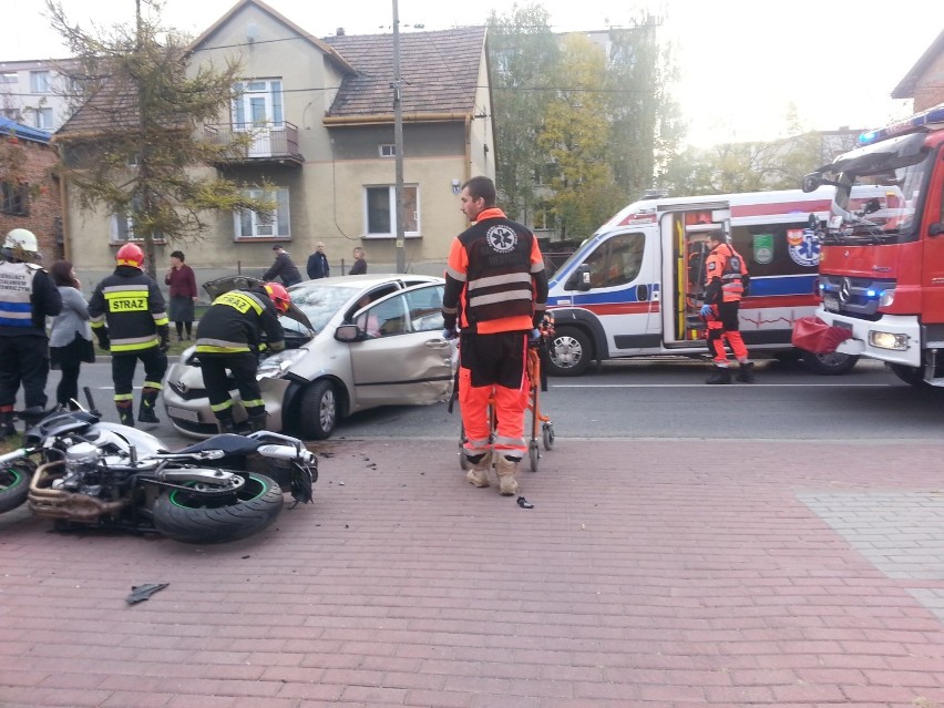 Tarnów. Wypadek z udziałem motocykla na al. Piaskowej