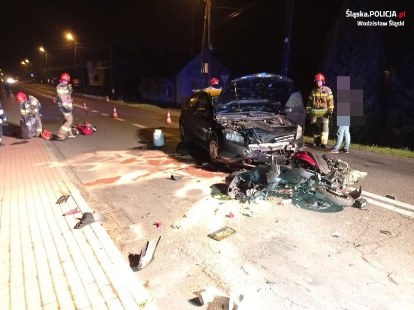 Zdaniem policjantów, winny wypadkowi jest 25-letni kierowca...