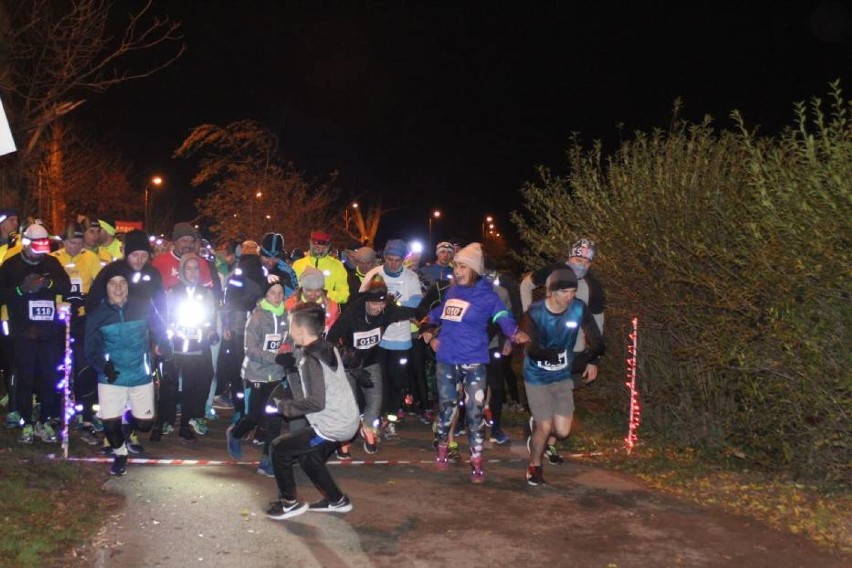 Ponad 200 biegaczy wzięło udział w kolejnej edycji Nocnej...