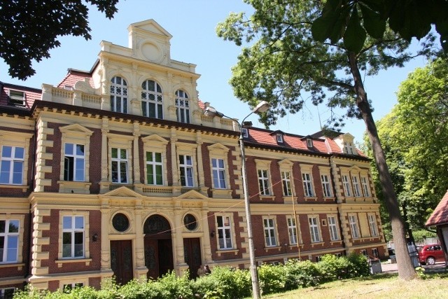 ul. Zjednoczenia 10

Wybudowany w 1904 roku w stylu neorenesansu północnego.

Zobacz więcej chorzowskich zabytków [ZDJĘCIA]