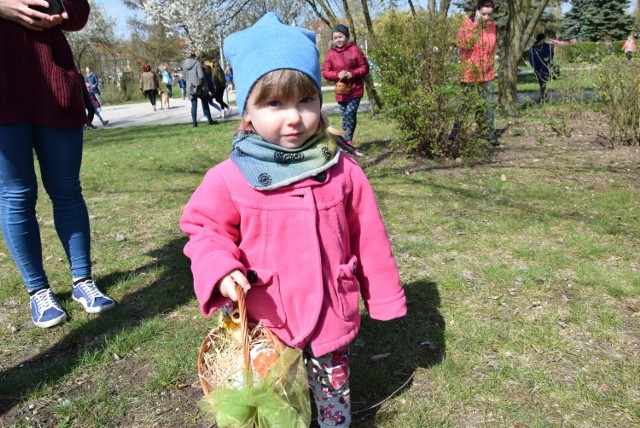 Wielkanocne poszukiwanie jajek na Wyspie