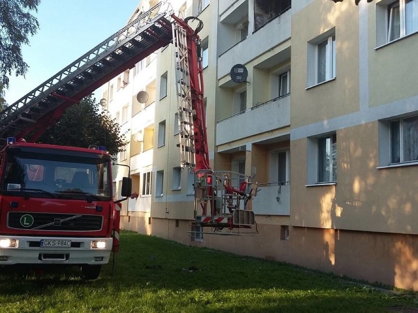 Pożar bloku w Kościerzynie przy ul. Tysiąclecia