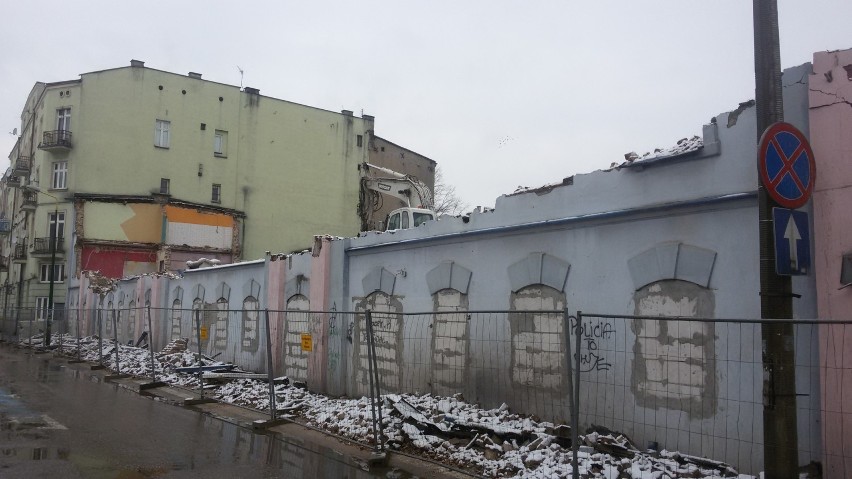 Sosnowiec: trwa wyburzanie kamienicy przy ul. Szklarnianej ZDJĘCIA