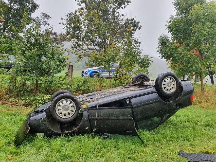 Gmina Nowa Ruda: Audi dachowało w Bartnicy. Kierowca stracił...