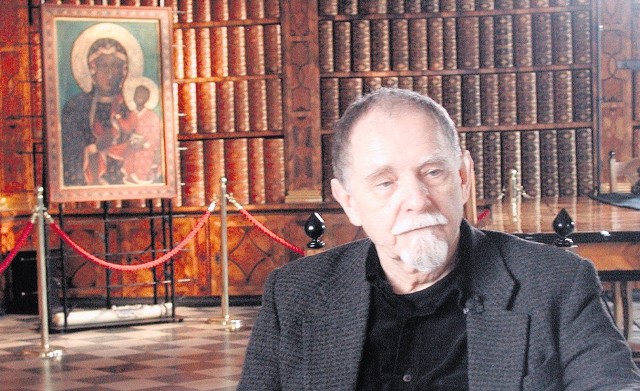 Profesor Wojciech Kurpik opiekuje się Cudownym Obrazem od ponad trzydziestu lat.