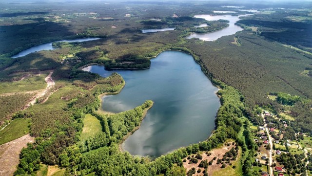 Jezioro Wędromierz z lotu ptaka