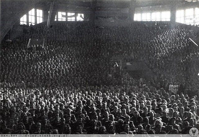 Kongres, zorganizowany równolegle z Wystawą Ziem Odzyskanych, trwał od 25 do 28 sierpnia 1948 roku. Zdjęcia pochodzą z tej strony