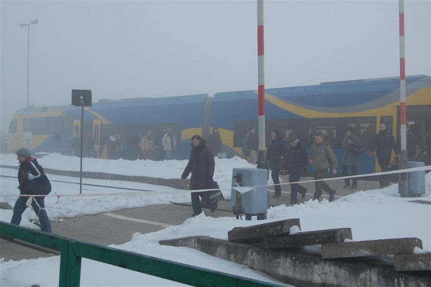 Modernizacja linii 201 Kościerzyna - Gdynia. Roboty wstrzymane przez zimę, a pasażerów wożą autobusy