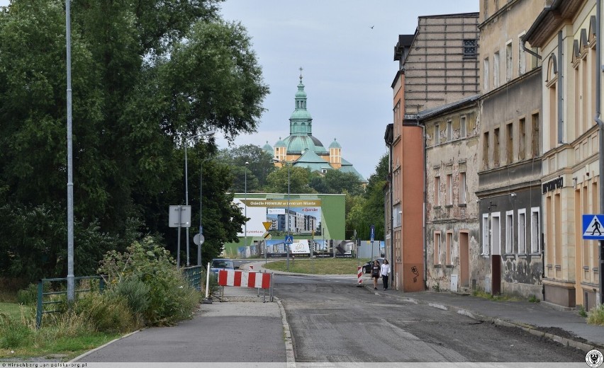 Sprawdzamy, które jeleniogórskie inwestycje z 2022 roku zostały już wykonane, a które czekają na swoją kolej!