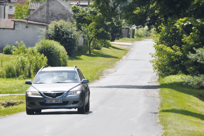 Droga w Postękalicach do przebudowy. Gmina przygotowuje inwestycję