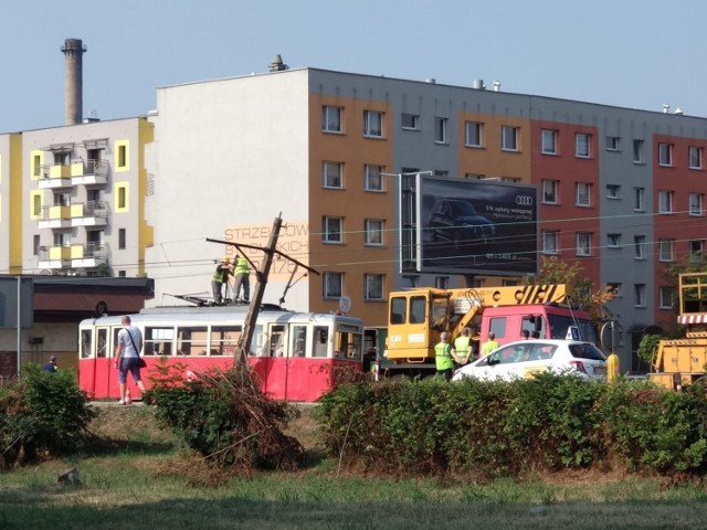 Wykolejony tramwaj nr 38 w Stroszku