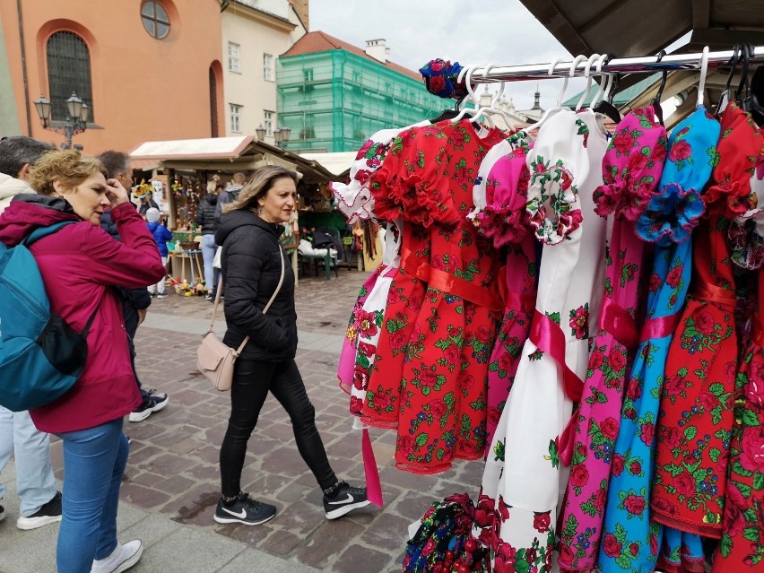 Kraków na folkowo, czyli 16. Kiermasz Pogranicza Kultur na Małym Rynku [ZDJĘCIA]