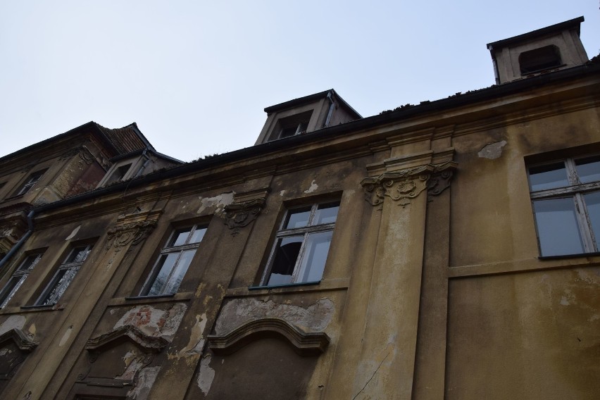 Licytacja pałacu w Sławie. Czy wschowskiemu komornikowi udało się sprzedać jeden z największych zabytków powiatu wschowskiego 