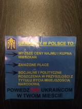 Wrocław. Uwaga na antyukraińskie naklejki. Ukryte są w nich ostrza. Można się pokaleczyć!  [ZDJĘCIA]                            