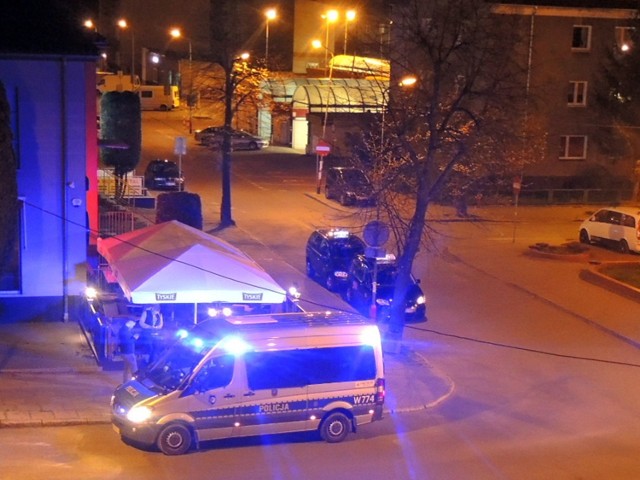 Interwencja policji na ul. Reja, w nocy z soboty na niedzielę.