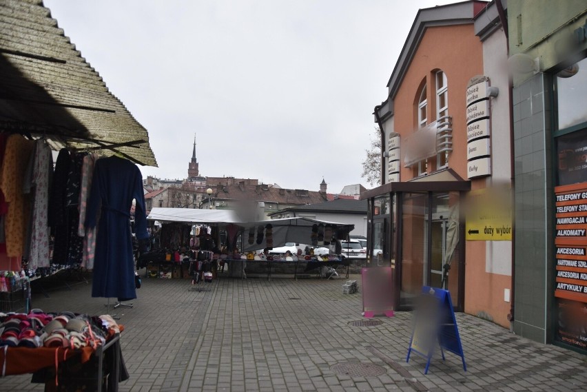 Śledczy na miejscu zabezpieczyli maczetę, którą Bartłomiej...