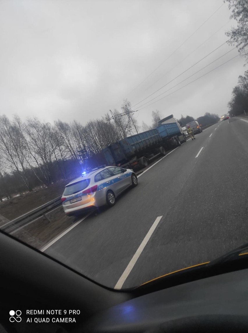 Tragiczny wypadek w Dąbrowie Górniczej na DK 94,przed Sławkowem. Nie żyje kierowca TIR-a